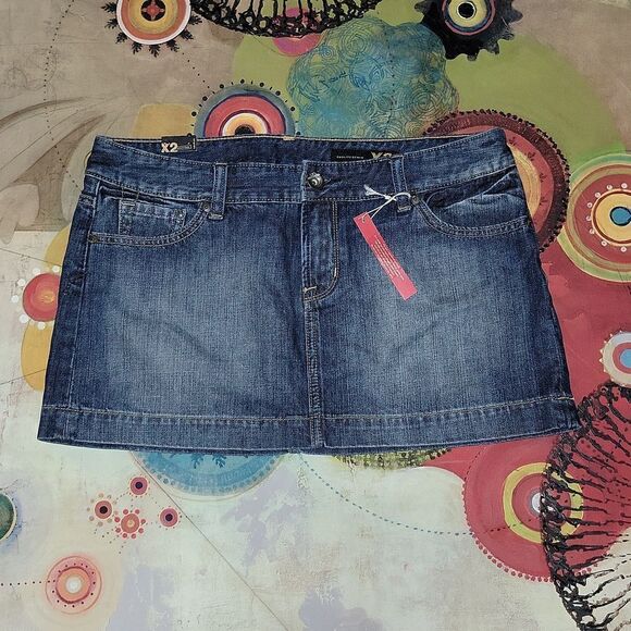 Express Premium Denim Dark Wash Embellished Bling Pocket Jean Skirt Size 10 NWT - Picture 2 of 6